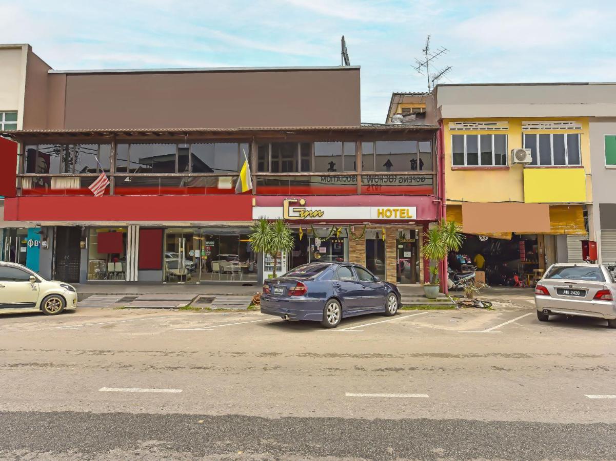 Capital O 90754 Gopeng Inn Ипох Екстериор снимка