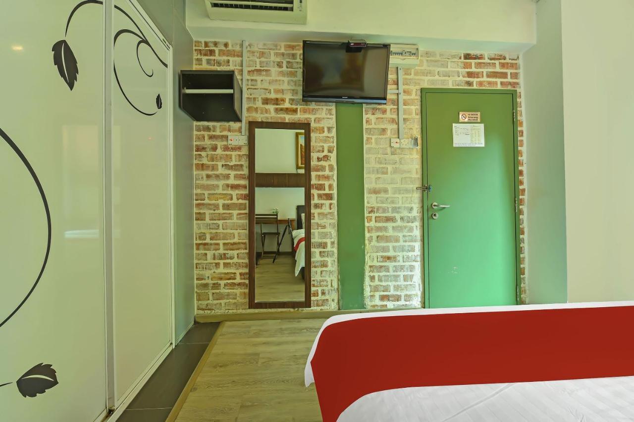 Capital O 90754 Gopeng Inn Ипох Екстериор снимка
