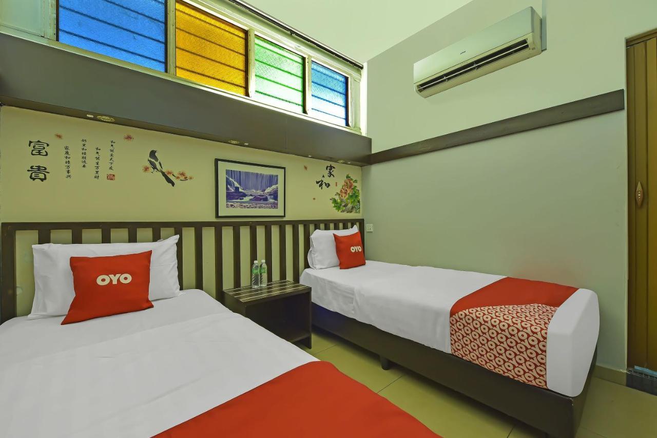 Capital O 90754 Gopeng Inn Ипох Екстериор снимка