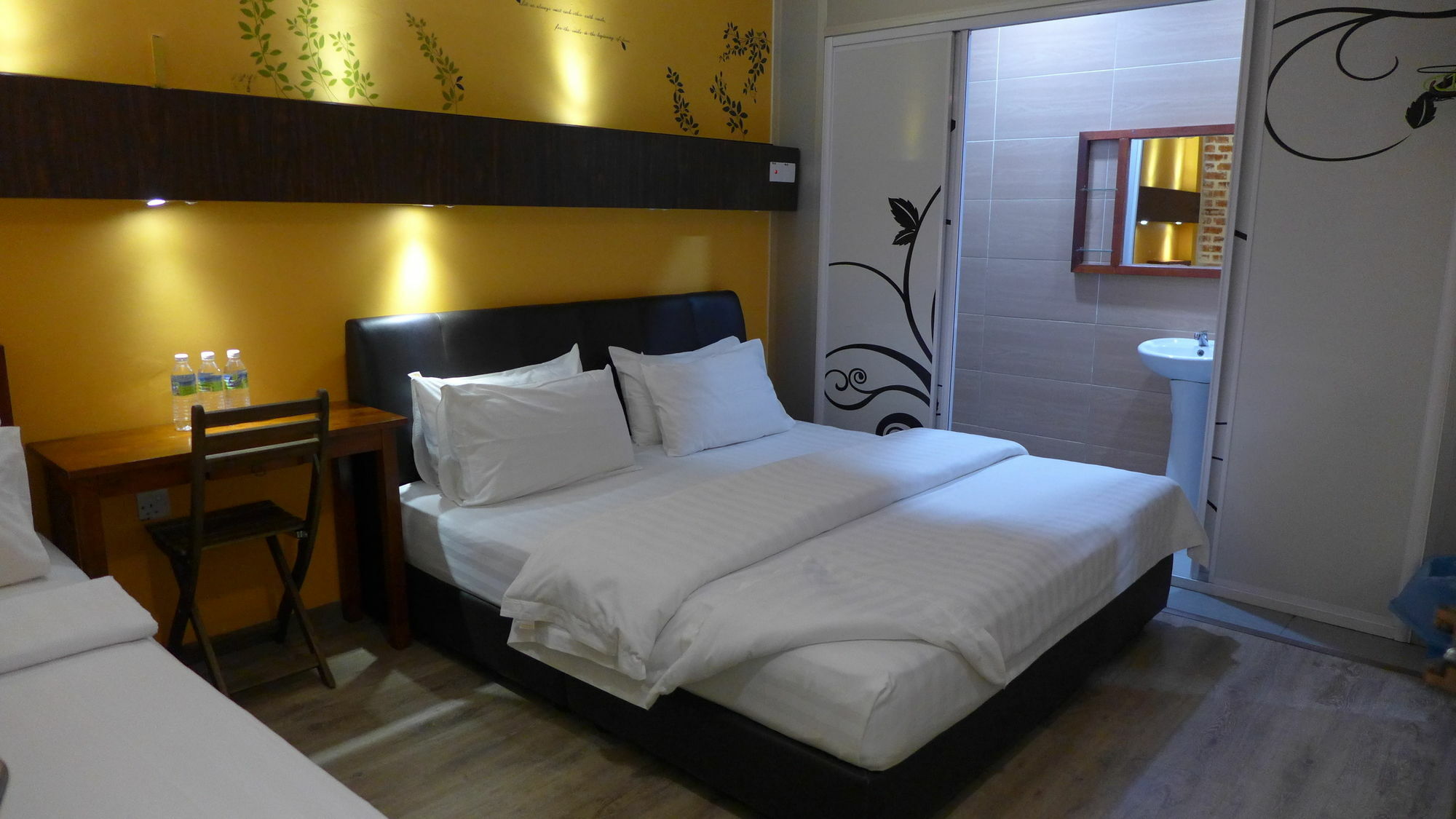 Capital O 90754 Gopeng Inn Ипох Екстериор снимка
